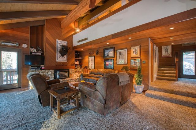 42005 Hanging Branch Rd, Shaver Lake, CA 93664