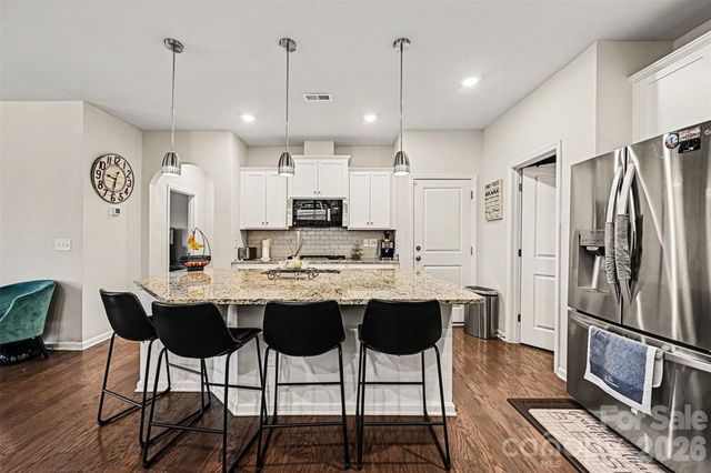 817 Deep River Way, Waxhaw, NC 28173