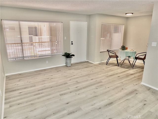 545 Chestnut Avenue 203, Long Beach, CA 90802