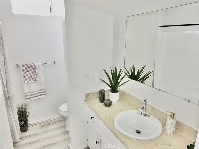 545 Chestnut Avenue 203, Long Beach, CA 90802