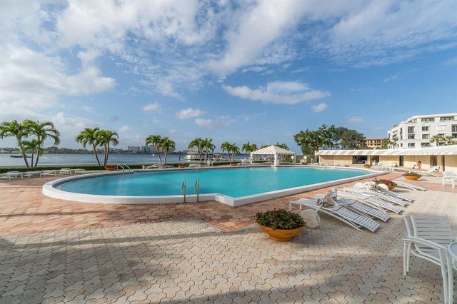 150 Bradley Place 203, Palm Beach, FL 33480