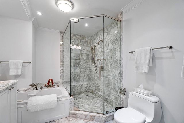 150 Bradley Place 203, Palm Beach, FL 33480