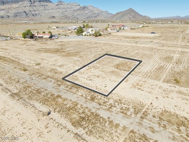 1390 West Colina Lane, Pahrump, NV 89060