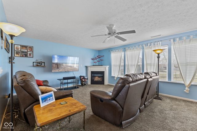 2198 S Moeller Circle, New Palestine, IN 46163