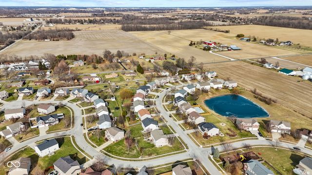 2198 S Moeller Circle, New Palestine, IN 46163