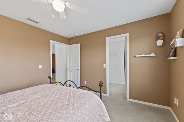 2198 S Moeller Circle, New Palestine, IN 46163