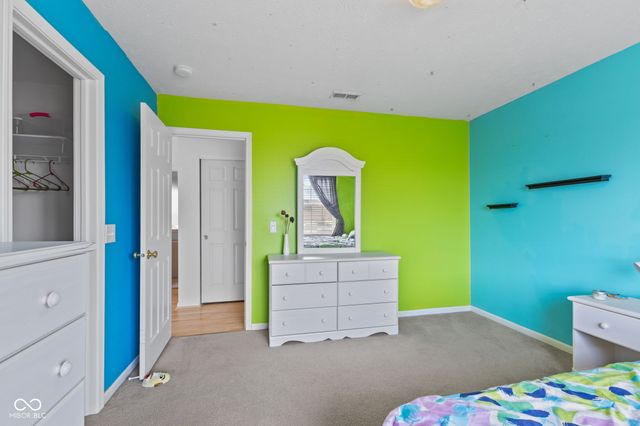 2198 S Moeller Circle, New Palestine, IN 46163