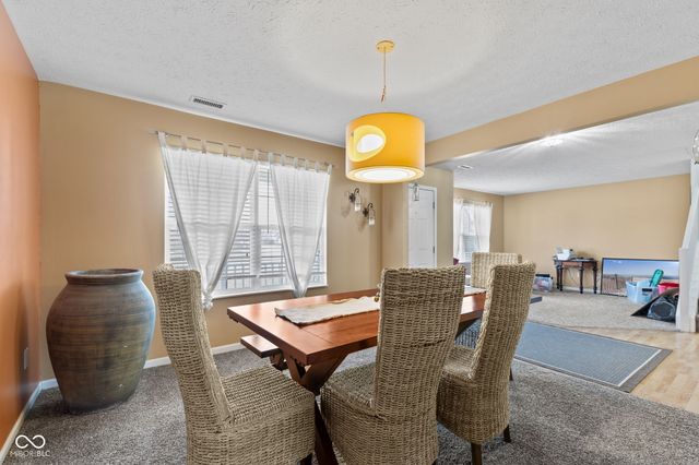 2198 S Moeller Circle, New Palestine, IN 46163