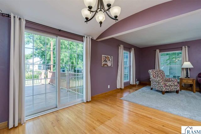 50 Marquette Avenue, North Mankato, MN 56003