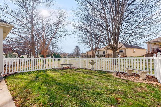 614 Meadowlark Drive, Raymore, MO 64083