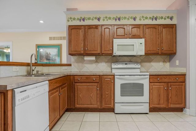 614 Meadowlark Drive, Raymore, MO 64083