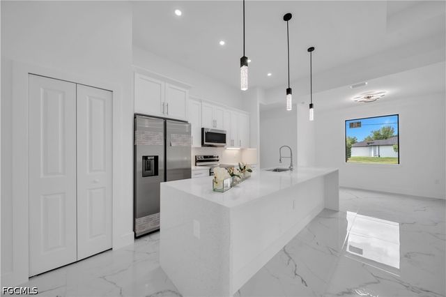 506 W 5th ST, Lehigh Acres, FL 33972