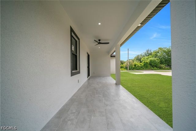 506 W 5th ST, Lehigh Acres, FL 33972