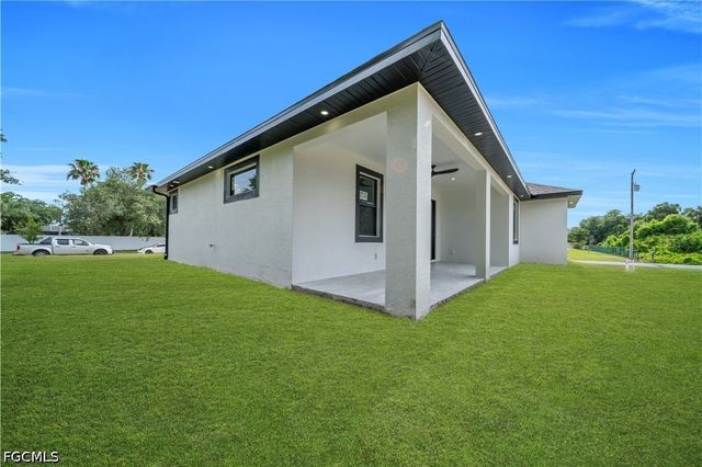 506 W 5th ST, Lehigh Acres, FL 33972