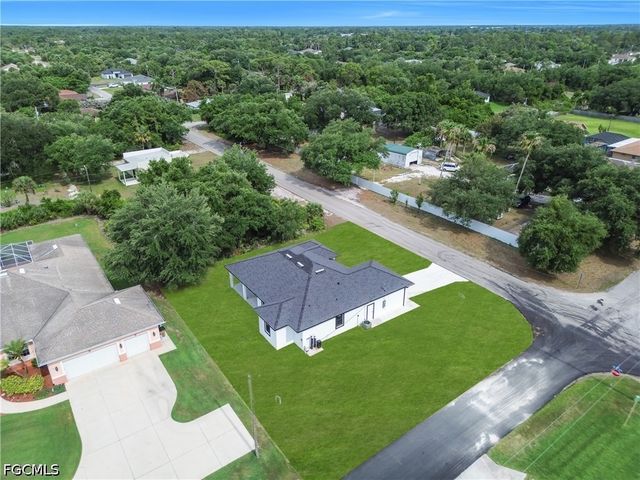 506 W 5th ST, Lehigh Acres, FL 33972
