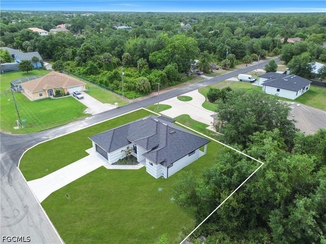 506 W 5th ST, Lehigh Acres, FL 33972