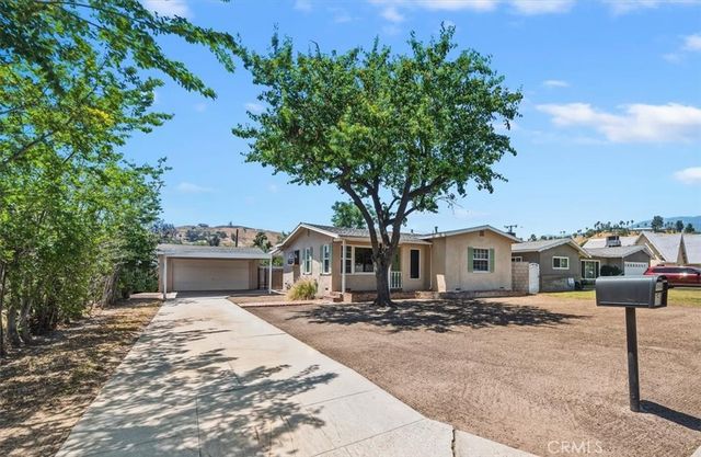 3524 N Stoddard, San Bernardino, CA 92405