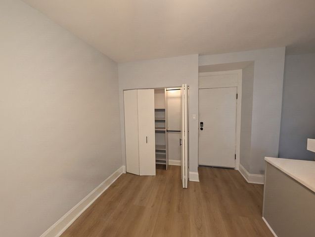 5135 S blackstone Avenue 300, Chicago, IL 60615
