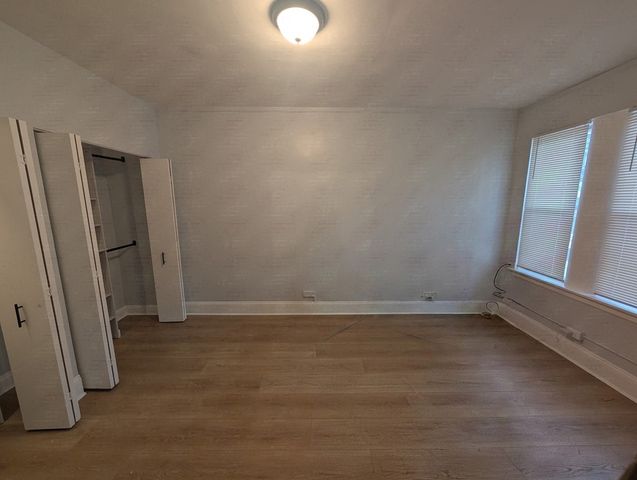 5135 S blackstone Avenue 300, Chicago, IL 60615