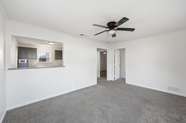 318 Methodist Street, Red Oak, TX 75154