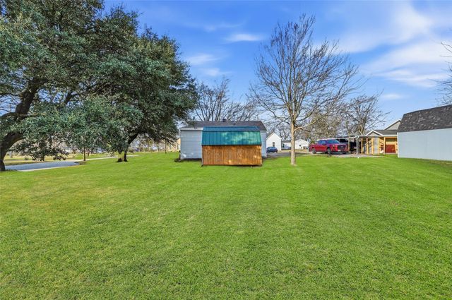 318 Methodist Street, Red Oak, TX 75154