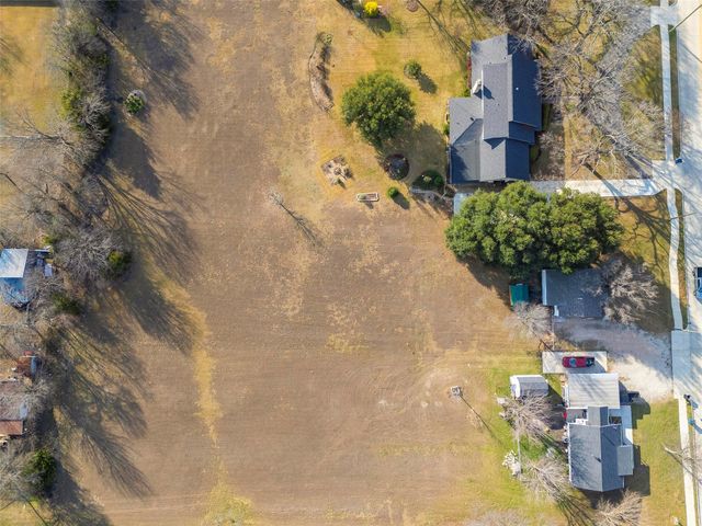 318 Methodist Street, Red Oak, TX 75154