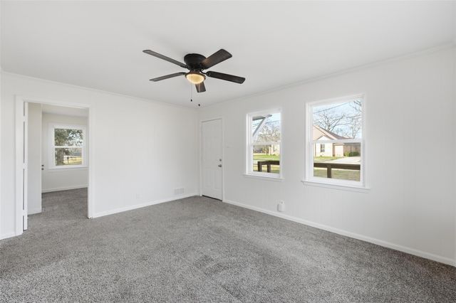 318 Methodist Street, Red Oak, TX 75154