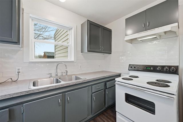 318 Methodist Street, Red Oak, TX 75154