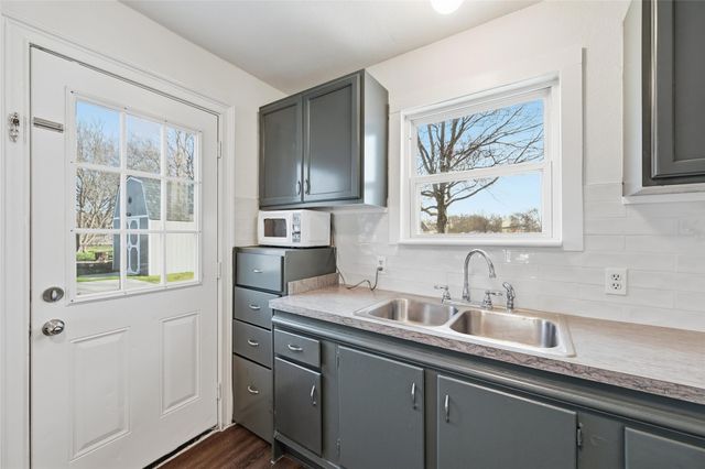 318 Methodist Street, Red Oak, TX 75154