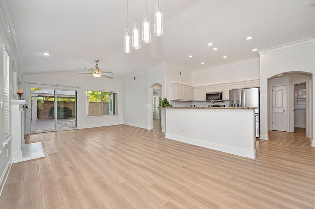 7652 Laguna Beach Way, Antelope, CA 95843