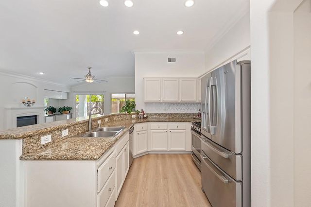 7652 Laguna Beach Way, Antelope, CA 95843