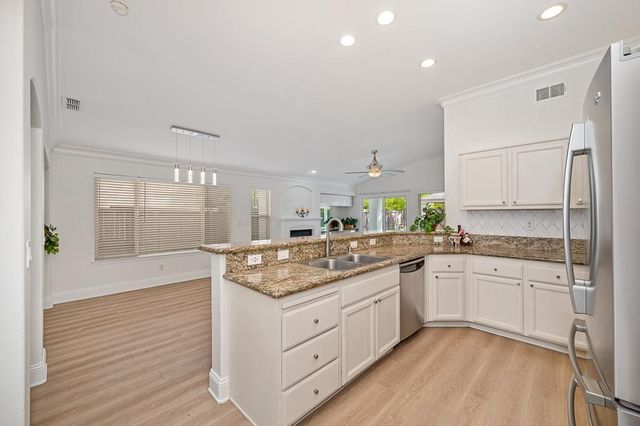 7652 Laguna Beach Way, Antelope, CA 95843
