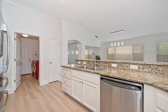 7652 Laguna Beach Way, Antelope, CA 95843