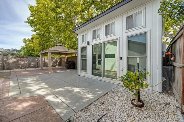 7652 Laguna Beach Way, Antelope, CA 95843