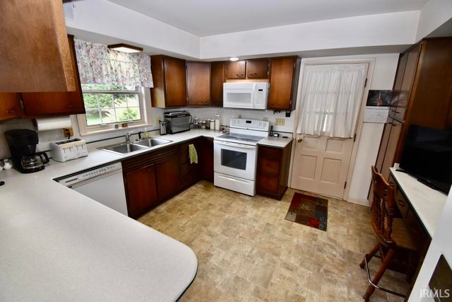 6977 Boyer Road, Newburgh, IN 47630