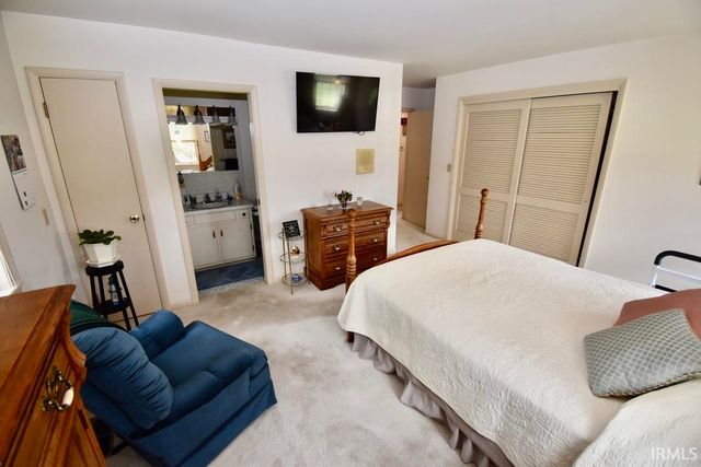 6977 Boyer Road, Newburgh, IN 47630