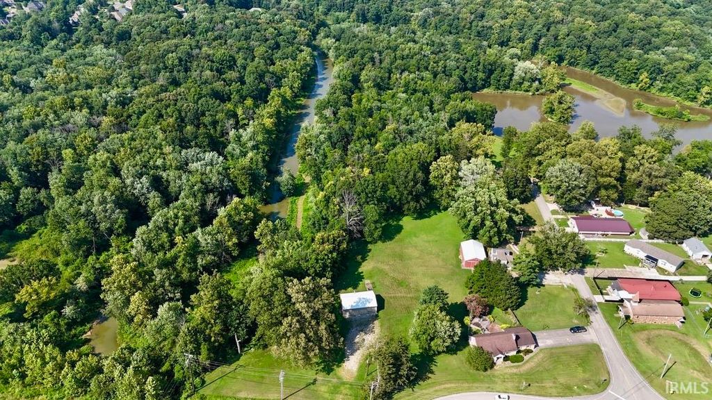 6977 Boyer Road, Newburgh, IN 47630
