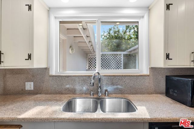 15543 Del Gado Drive, Sherman Oaks, CA 91403