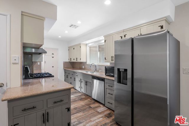 15543 Del Gado Drive, Sherman Oaks, CA 91403