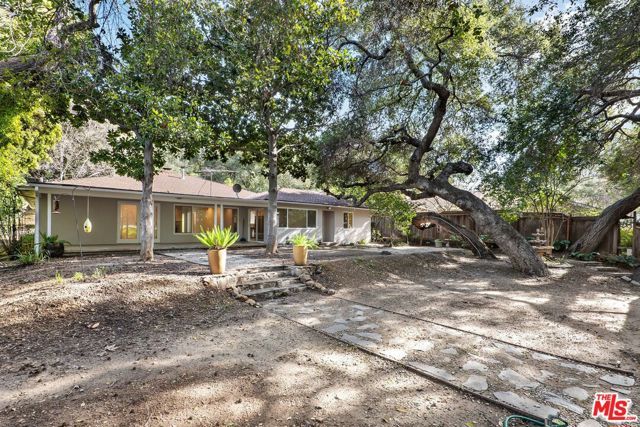 15543 Del Gado Drive, Sherman Oaks, CA 91403