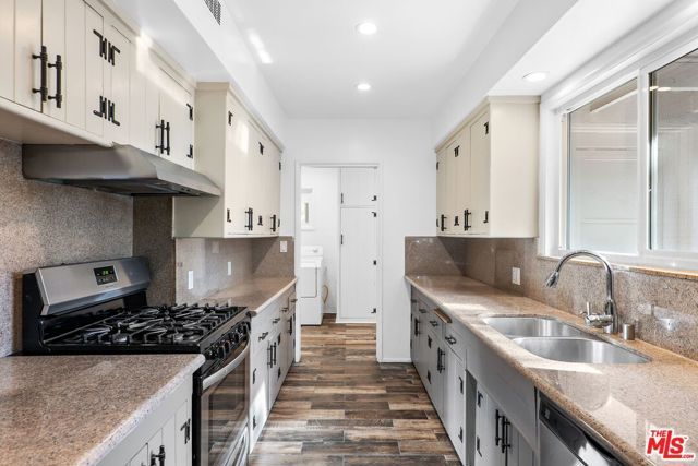 15543 Del Gado Drive, Sherman Oaks, CA 91403