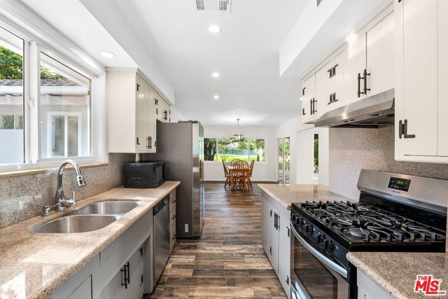 15543 Del Gado Drive, Sherman Oaks, CA 91403