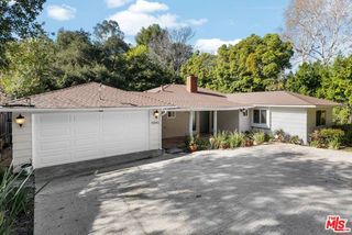 15543 Del Gado Drive, Sherman Oaks, CA 91403