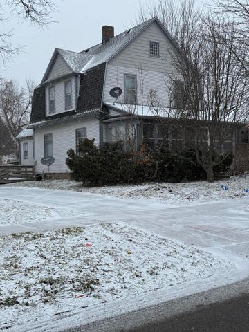 421 E Main Street, Fennville, MI 49408