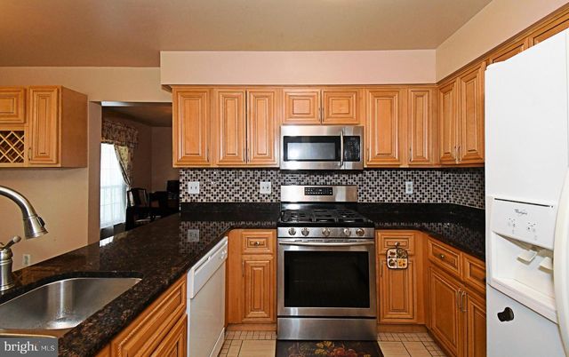 806 SAINT CHRISTOPHER LN, Philadelphia, PA 19116