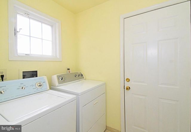 806 SAINT CHRISTOPHER LN, Philadelphia, PA 19116