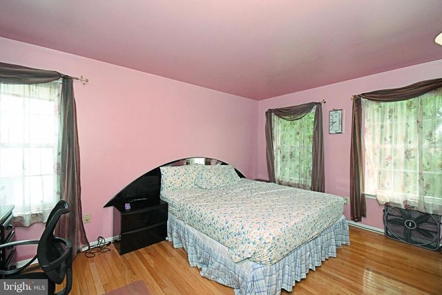 806 SAINT CHRISTOPHER LN, Philadelphia, PA 19116