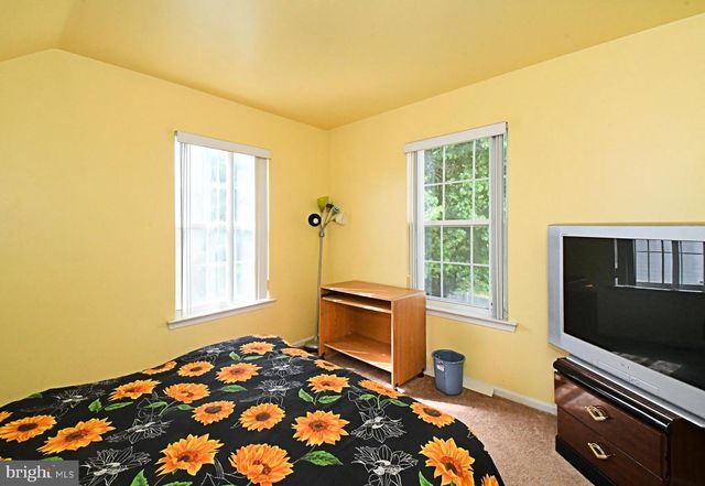 806 SAINT CHRISTOPHER LN, Philadelphia, PA 19116