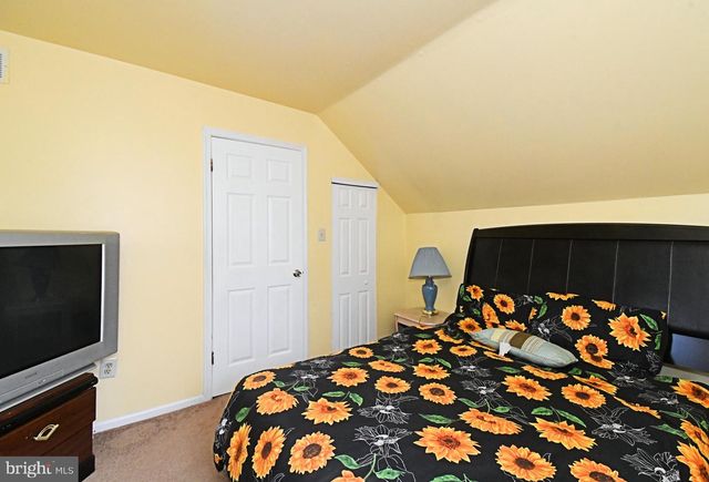 806 SAINT CHRISTOPHER LN, Philadelphia, PA 19116