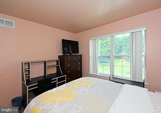 806 SAINT CHRISTOPHER LN, Philadelphia, PA 19116